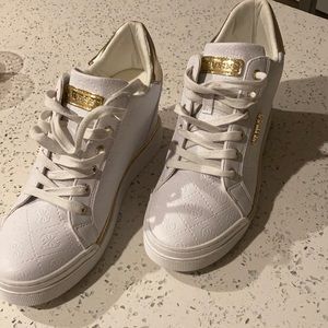 Guess sneakers. Never worn